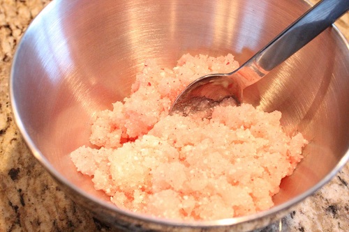 DIY Natural Peppermint Sugar Scrub