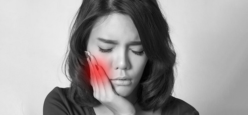 Simple Home Remedies To Treat Swollen Gums